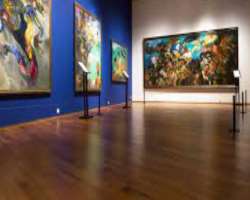 Several solos and group exhibitions are organized by the gallery from time to time to provide an opportunity for art lovers to admire Indonesian art.